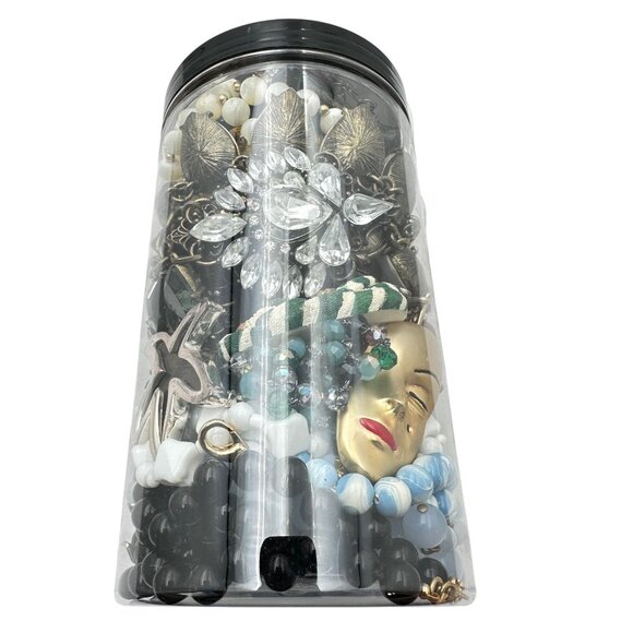 Mystery Jewelry Jar #1051 Wearable Quality Pieces 2lbs Necklace Bracelet Earring - Picture 3 of 4